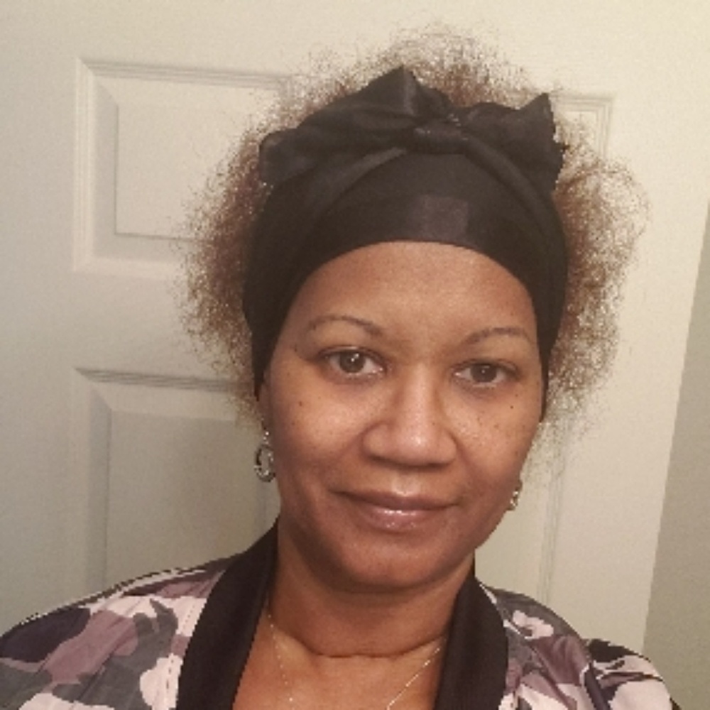 Meet your Posher, Gloria